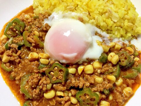 簡単本格！オクラとコーンのキーマカレー